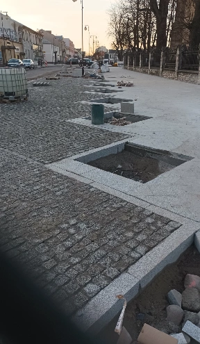 Realizacja dla U.M. Końskie Układanie kostki brukowej w Kielcach