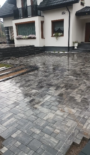 Inwestycja prywatna Borków Układanie kostki brukowej w Kielcach
